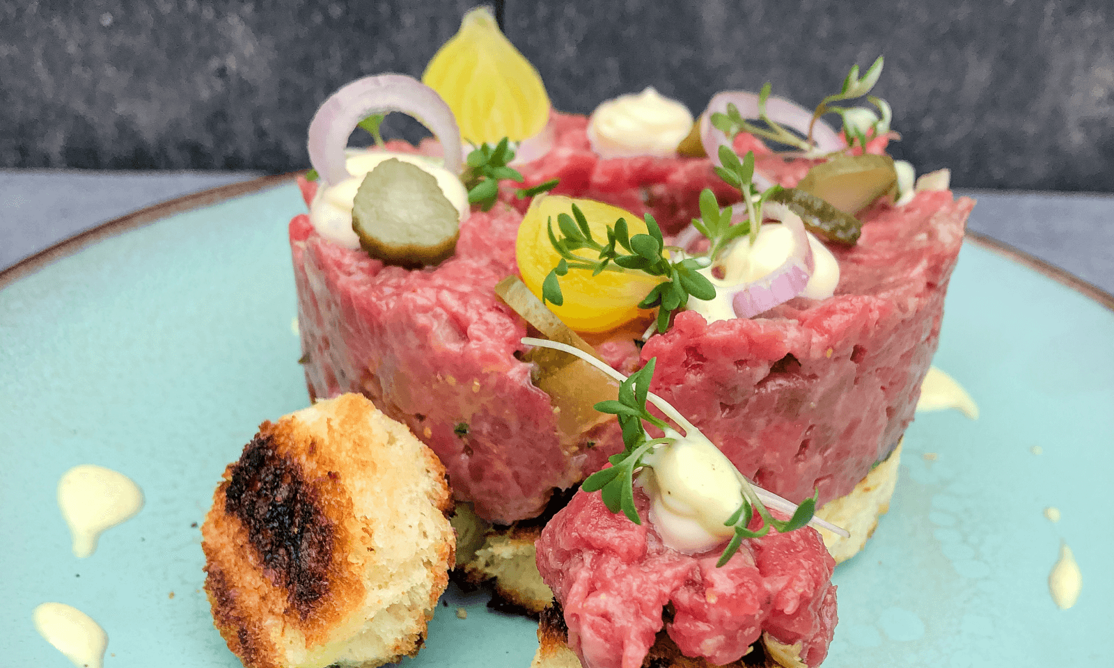 Steak tartaar met dragonmayonaise Duijvels Lekker Steak tartaar met dragonmayonaise Duijvels Lekker